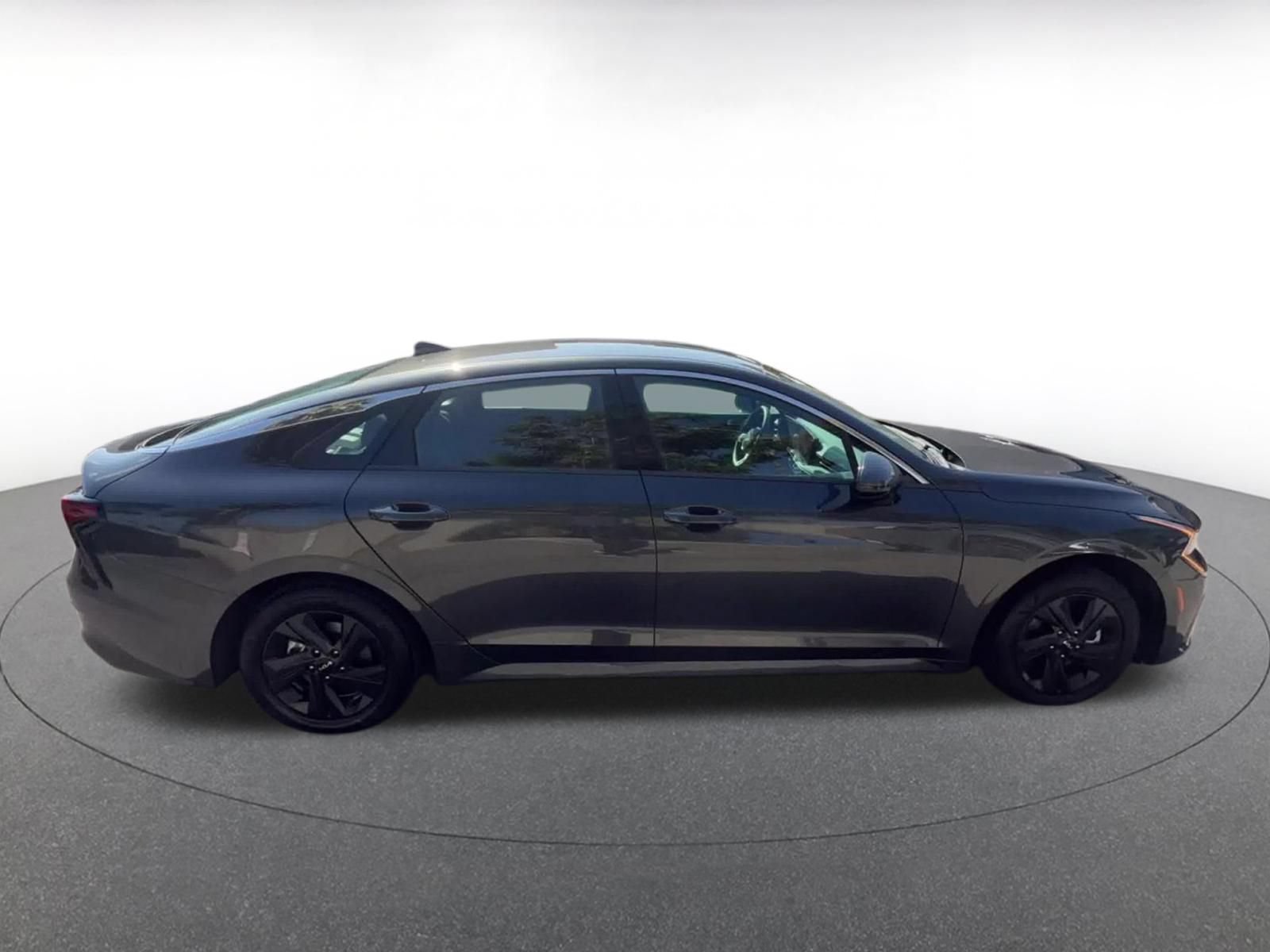 Thumbnail: 2025 Kia K5 - 16