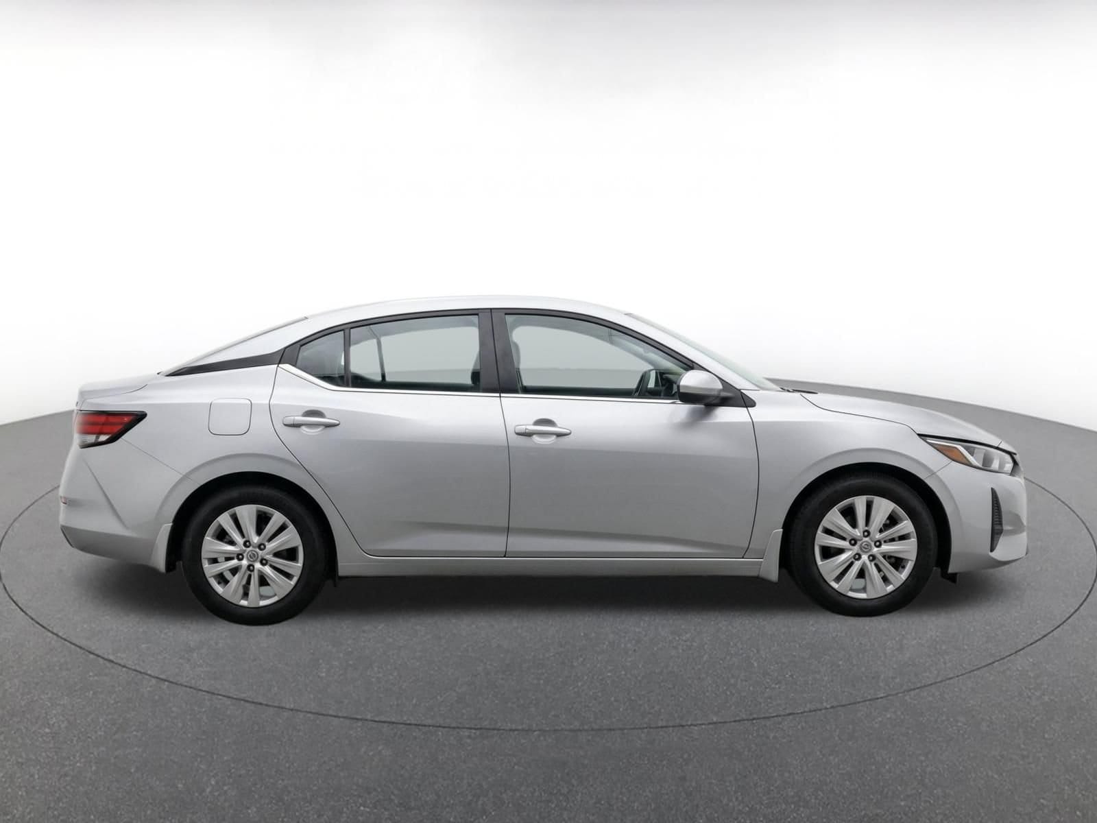 Thumbnail: 2025 Nissan Sentra - 10