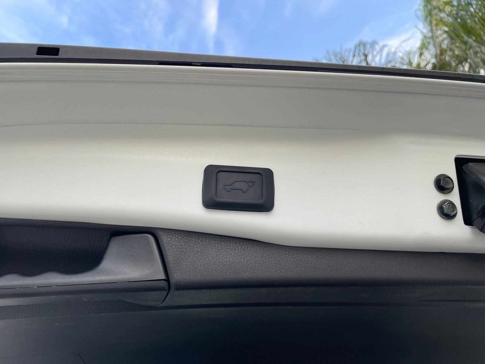 Thumbnail: 2025 Toyota RAV4 - 24