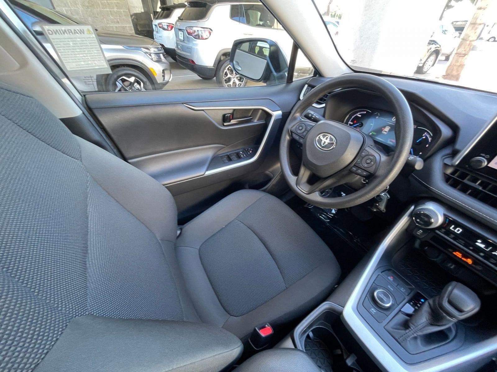 Thumbnail: 2025 Toyota RAV4 - 34