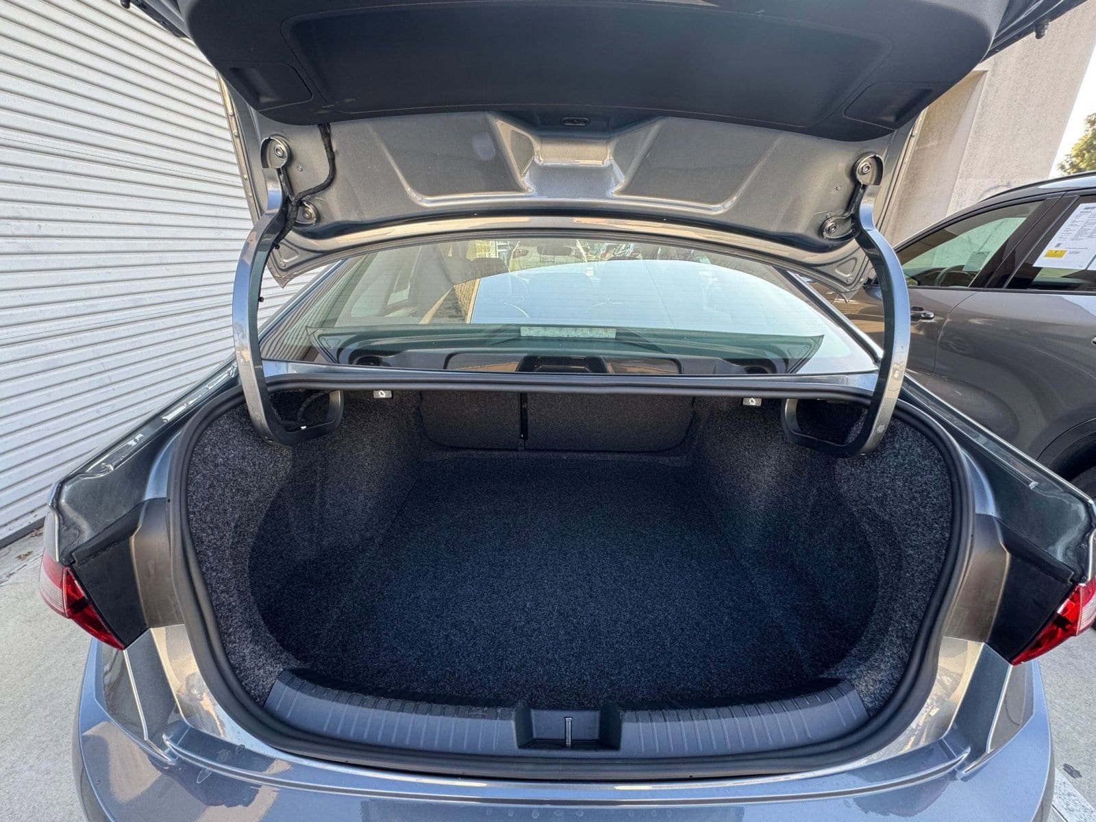 Thumbnail: 2025 Volkswagen Jetta - 30