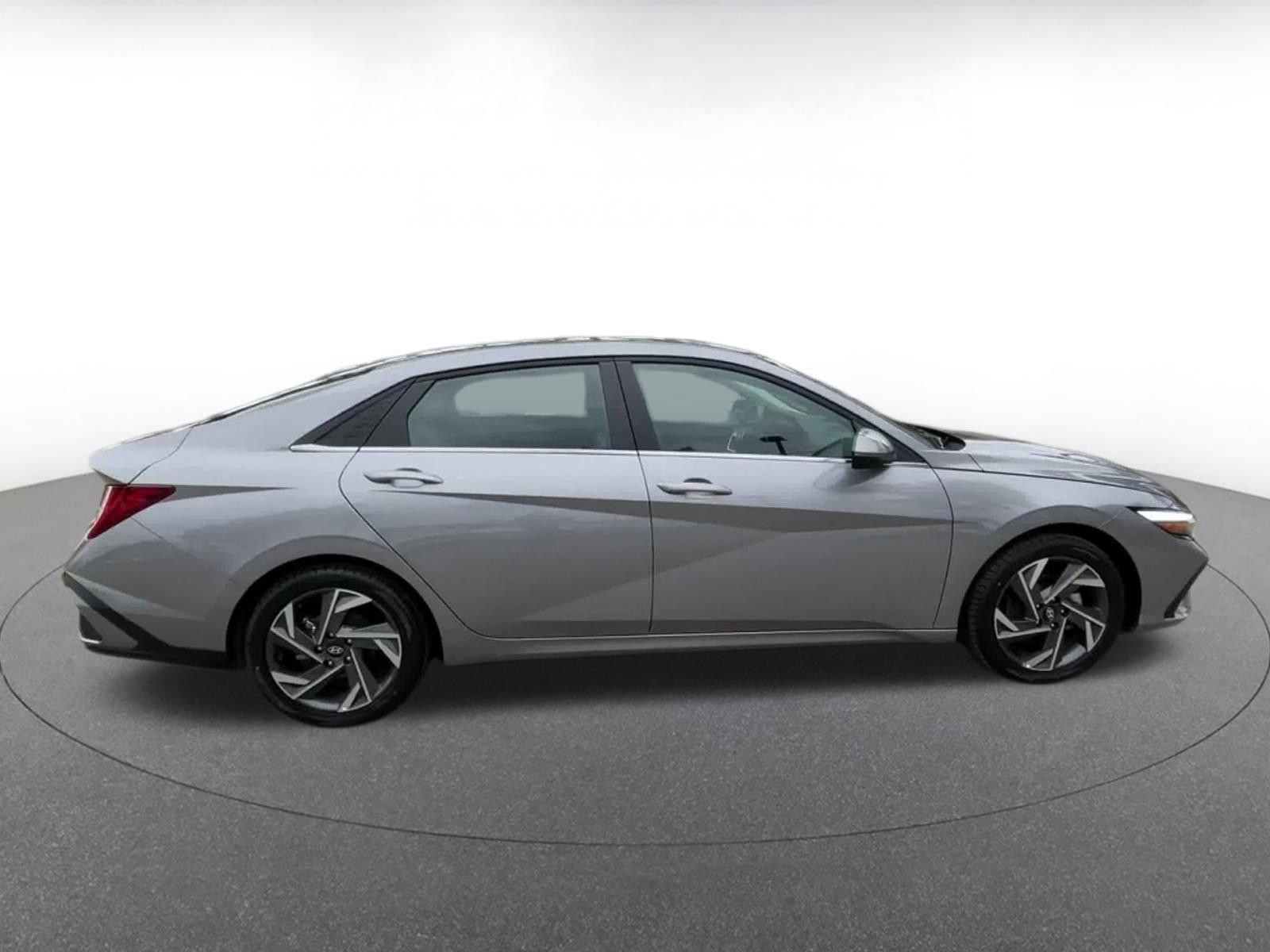 Thumbnail: 2025 Hyundai Elantra - 16