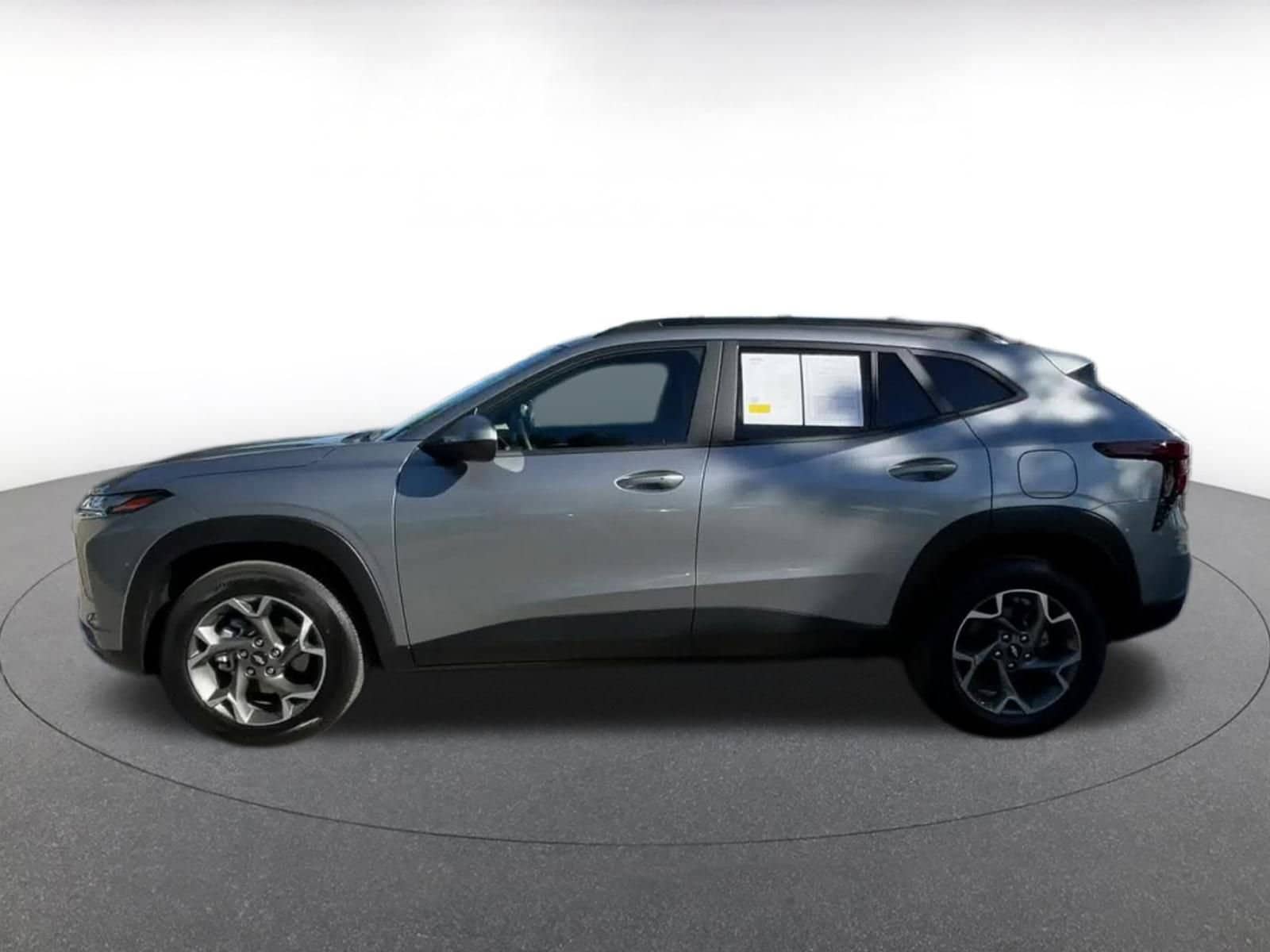 Thumbnail: 2025 Chevrolet Trax - 9