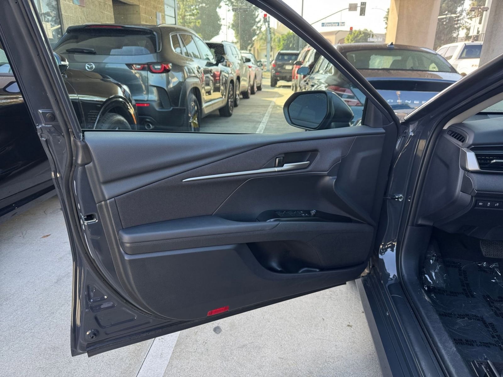 Thumbnail: 2025 Toyota Camry - 20