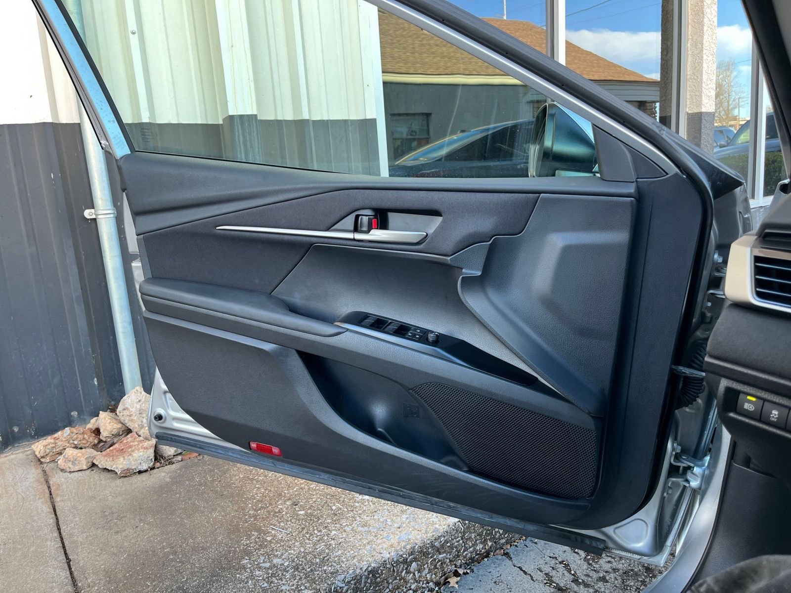 Thumbnail: 2025 Toyota Camry - 18