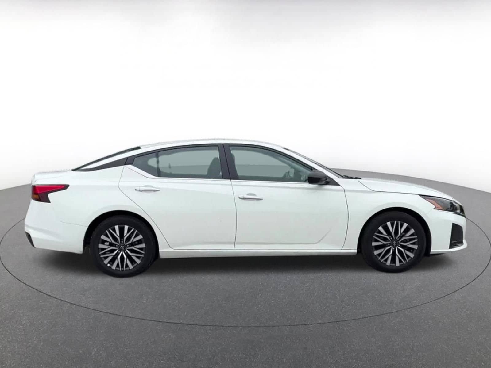 Thumbnail: 2025 Nissan Altima - 16