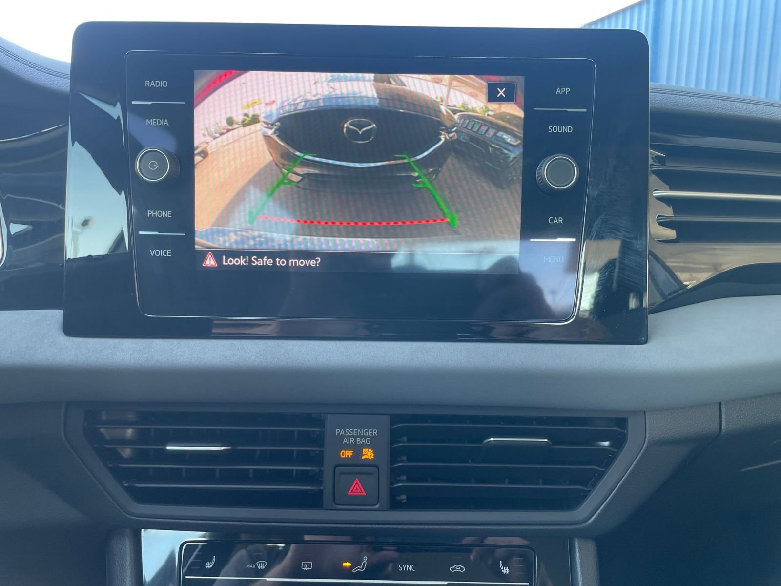 Thumbnail: 2025 Volkswagen Jetta - 17