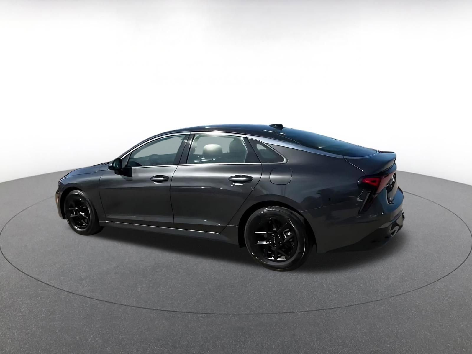 Thumbnail: 2025 Kia K5 - 10