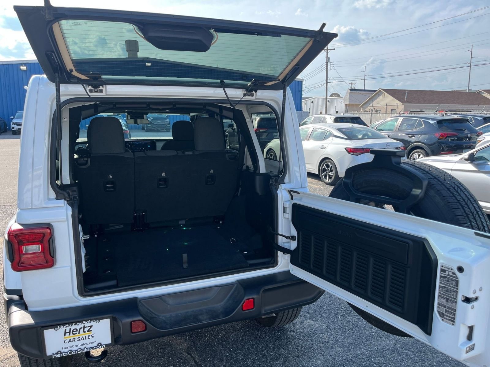 Thumbnail: 2025 Jeep Wrangler - 30