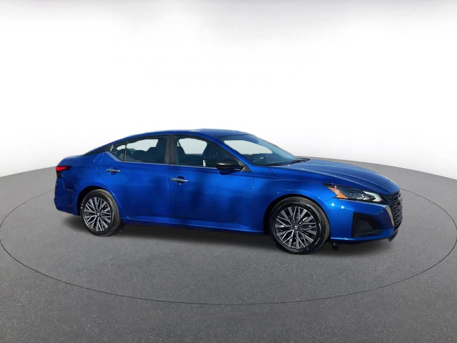 Thumbnail: 2025 Nissan Altima - 2