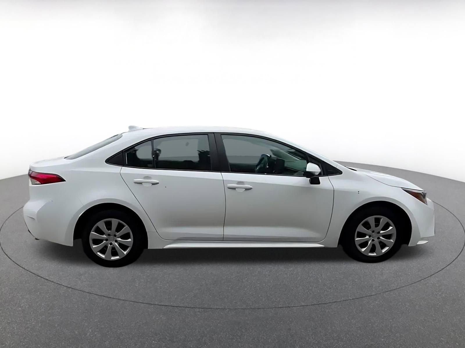 Thumbnail: 2023 Toyota Corolla - 16