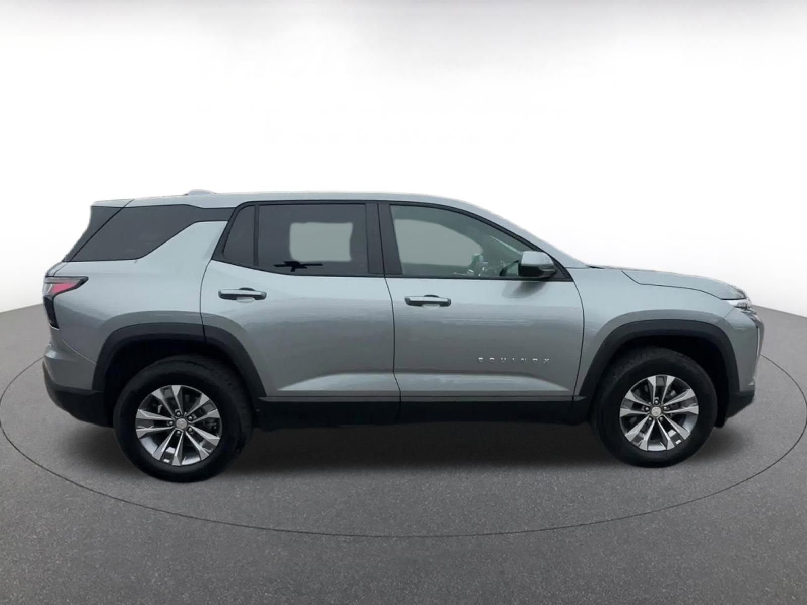 Thumbnail: 2025 Chevrolet Equinox - 16