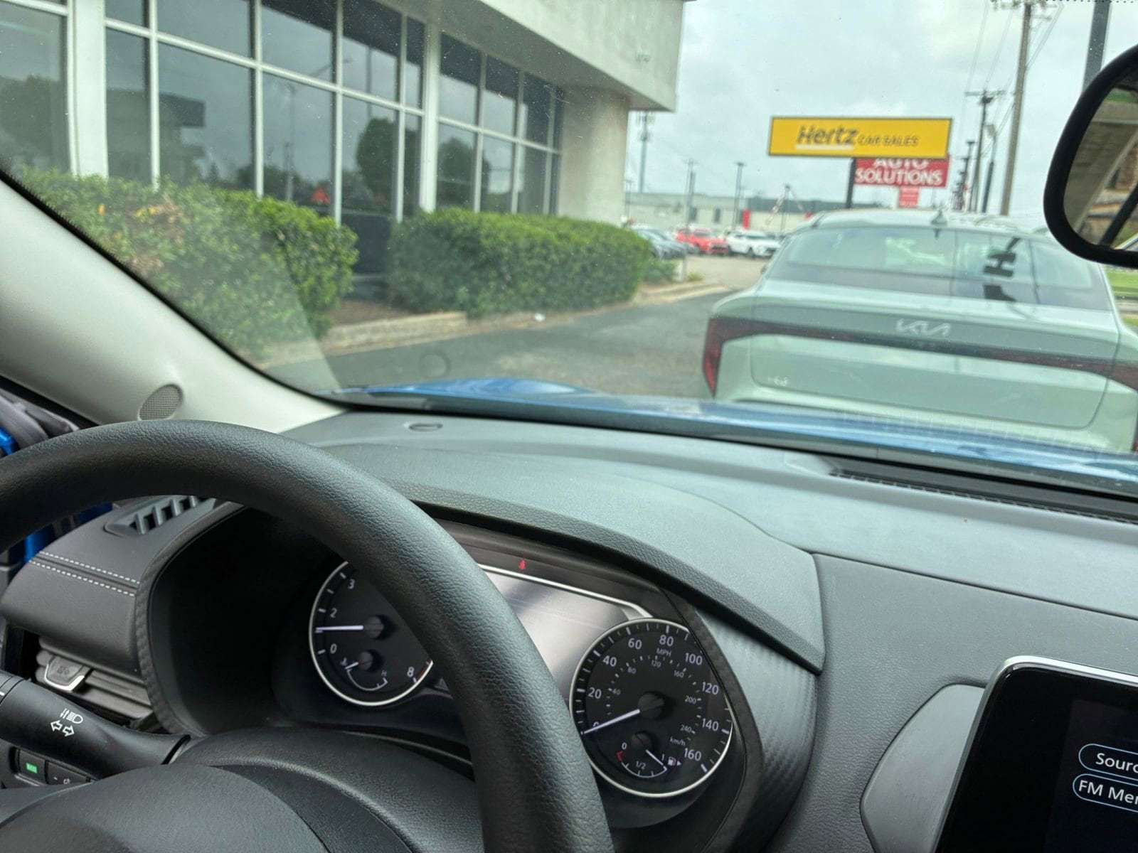 Thumbnail: 2025 Nissan Sentra - 32