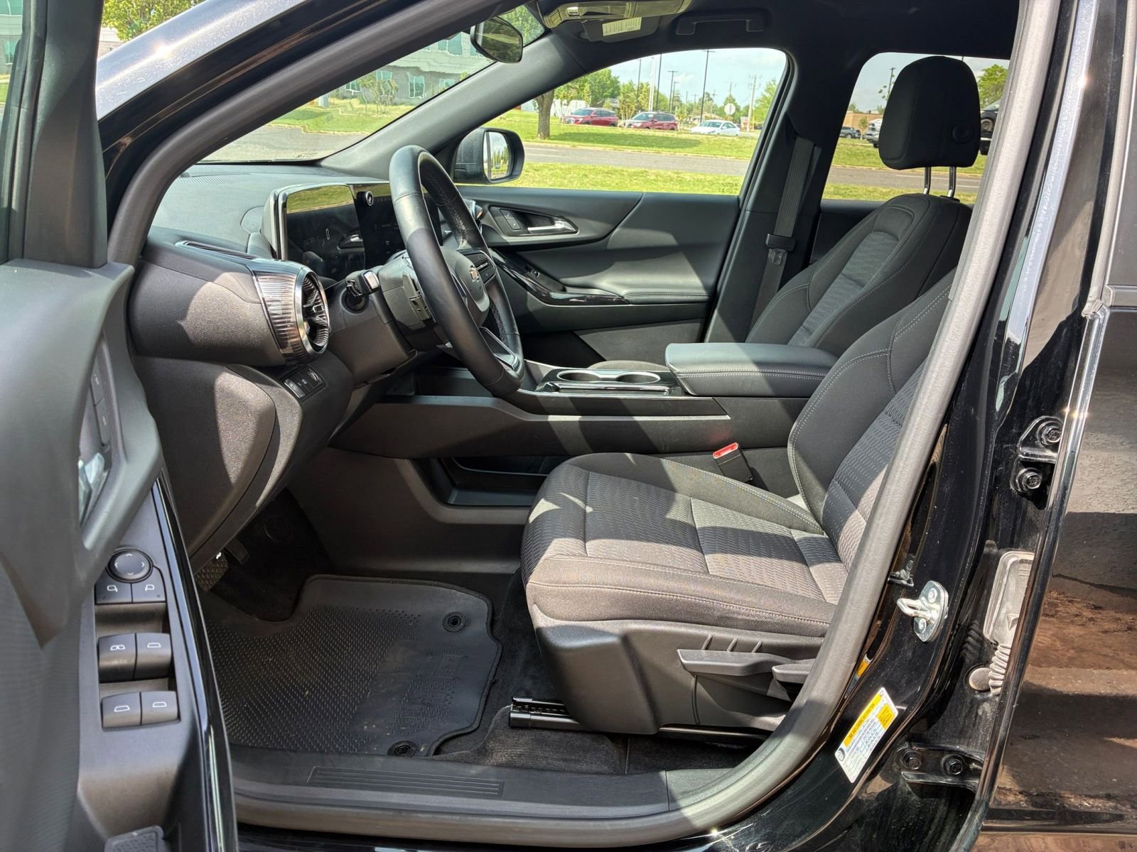 Thumbnail: 2025 Chevrolet Equinox - 28