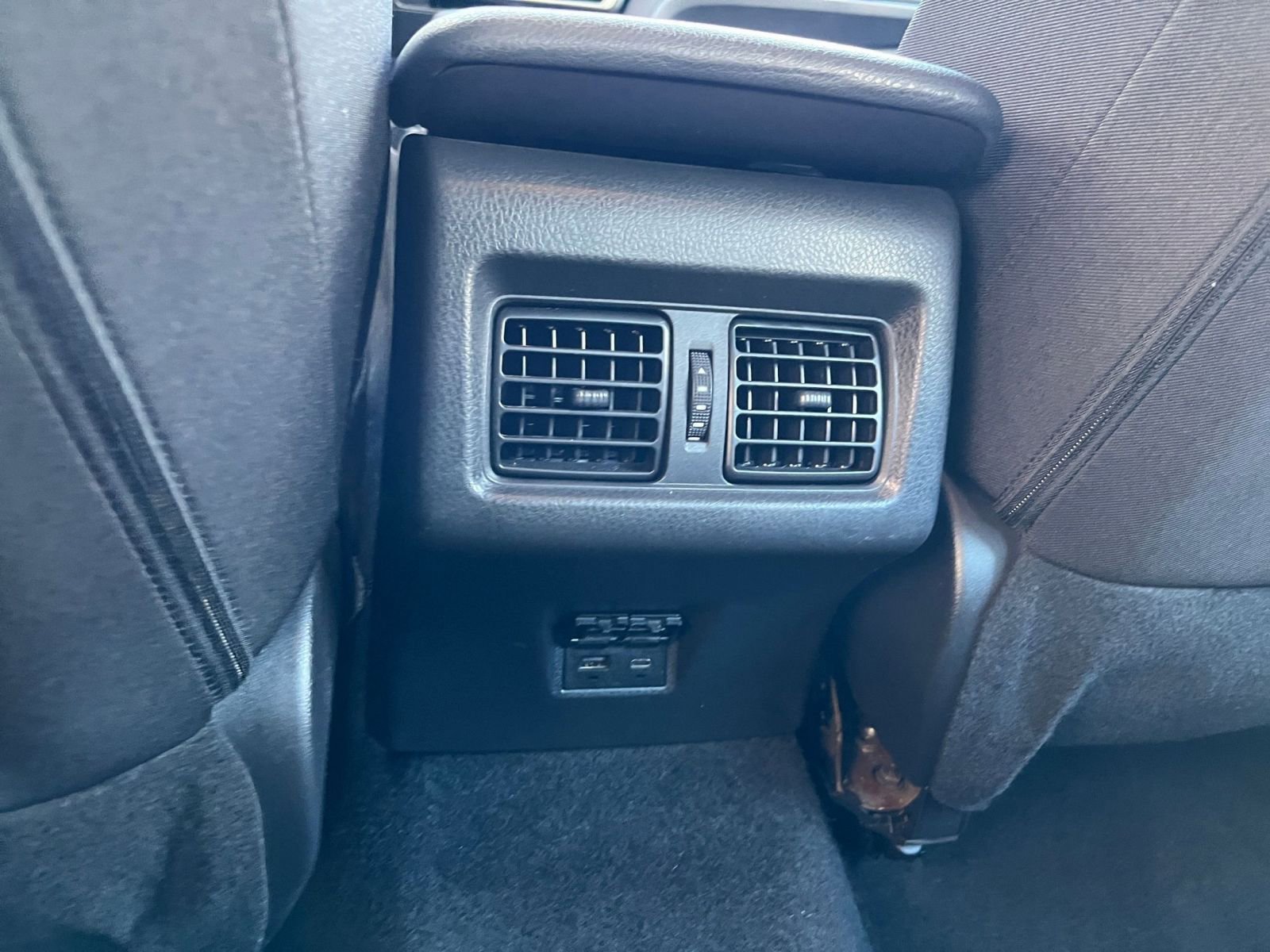 Thumbnail: 2025 Toyota Camry - 22