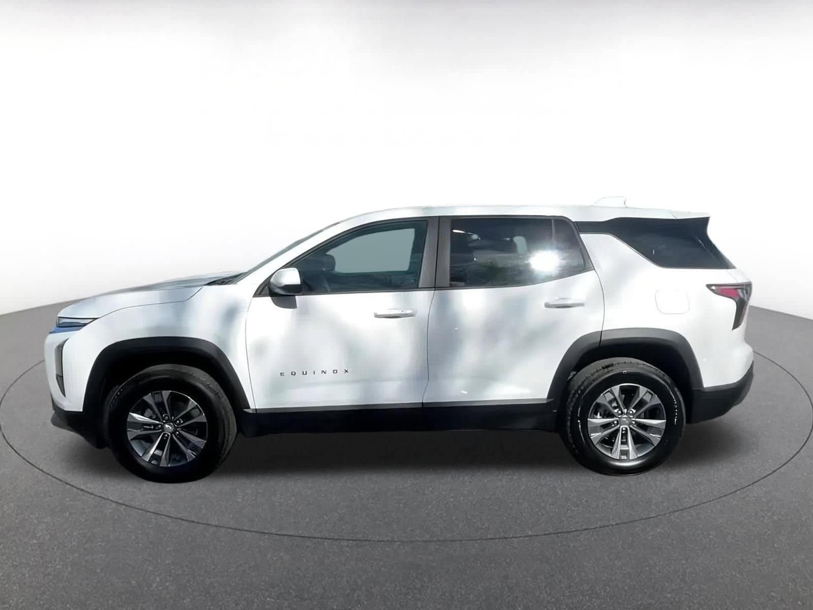 Thumbnail: 2025 Chevrolet Equinox - 9