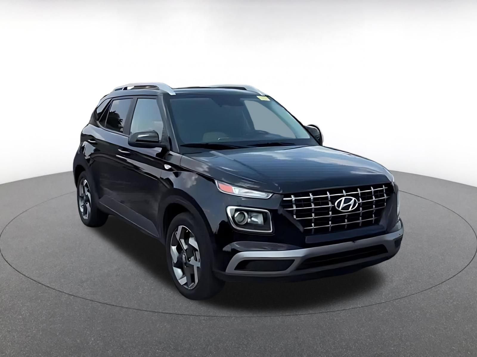 Thumbnail: 2026 Hyundai Venue - 3