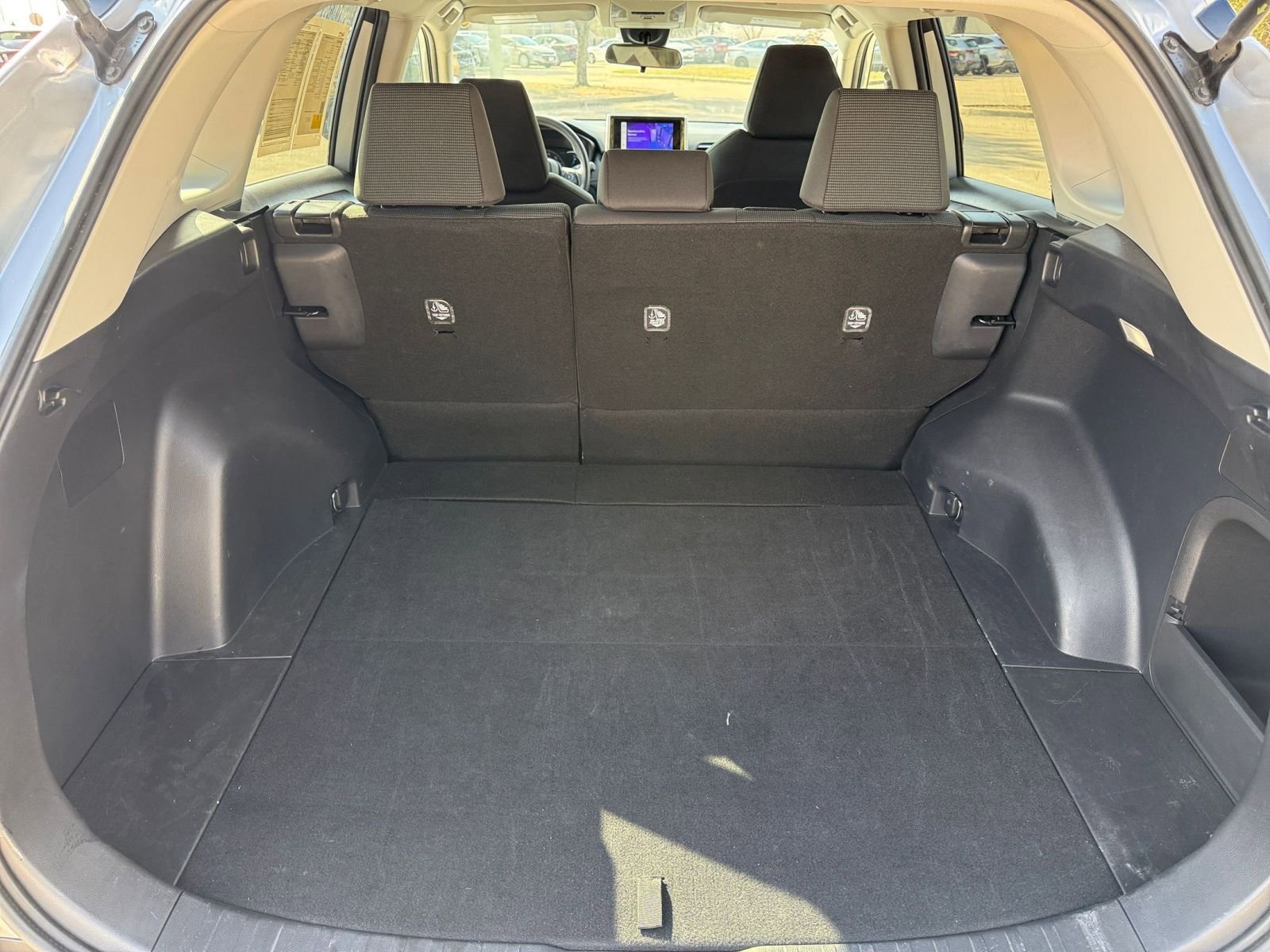 Thumbnail: 2025 Toyota RAV4 - 31