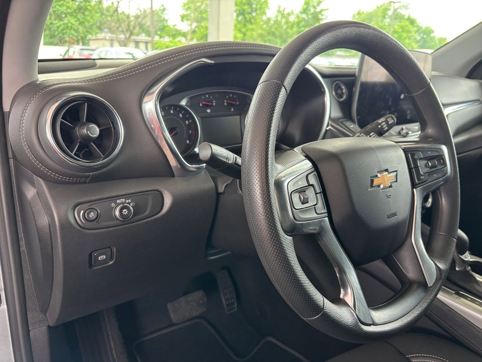 Thumbnail: 2025 Chevrolet Blazer - 35
