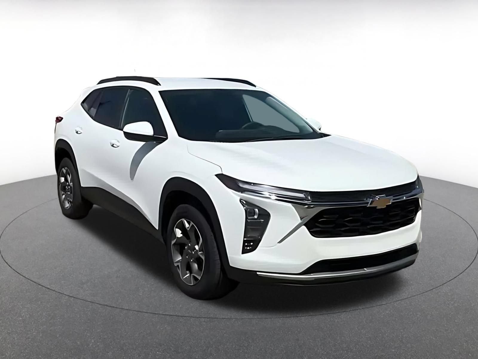 Thumbnail: 2025 Chevrolet Trax - 3