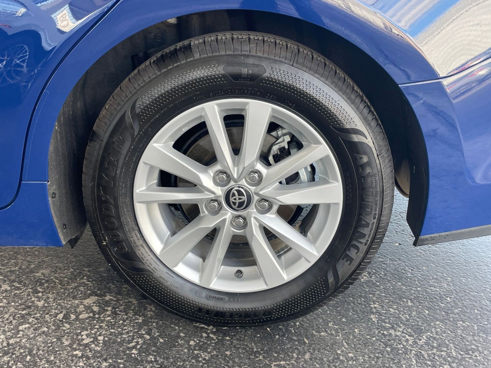 Thumbnail: 2025 Toyota Camry - 29