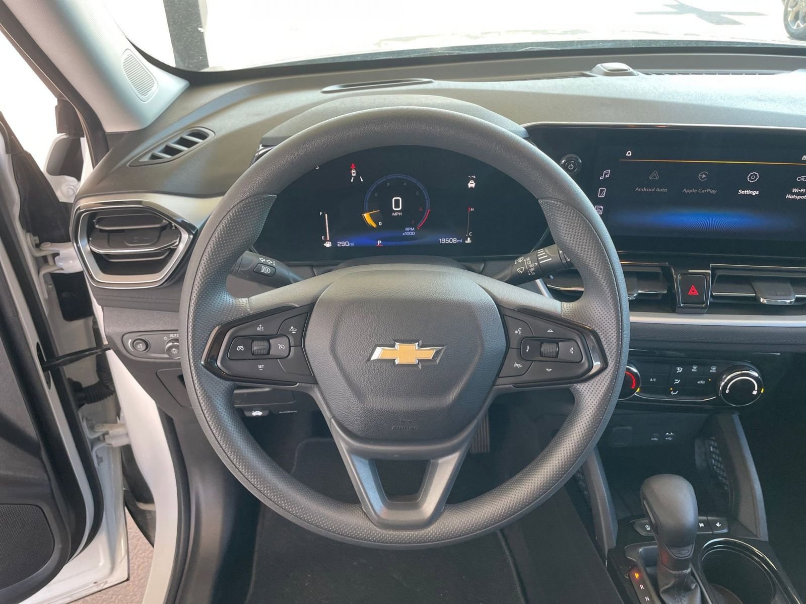 Thumbnail: 2025 Chevrolet TrailBlazer - 25