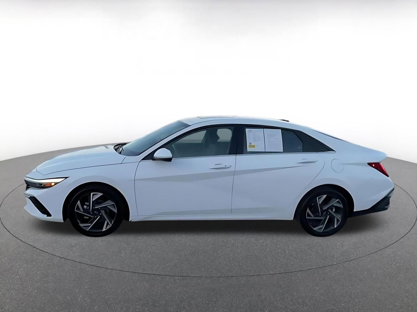 Thumbnail: 2025 Hyundai Elantra - 9