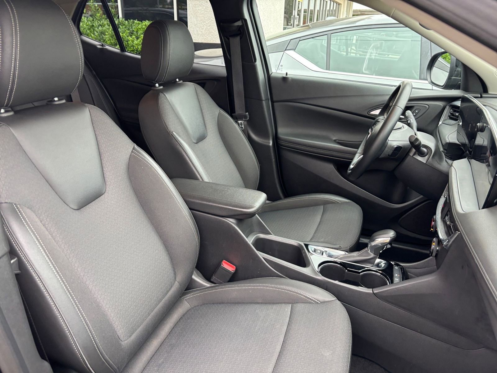 Thumbnail: 2025 Buick Encore GX - 35