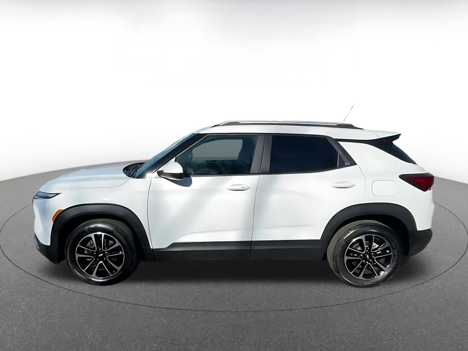 Thumbnail: 2025 Chevrolet TrailBlazer - 9