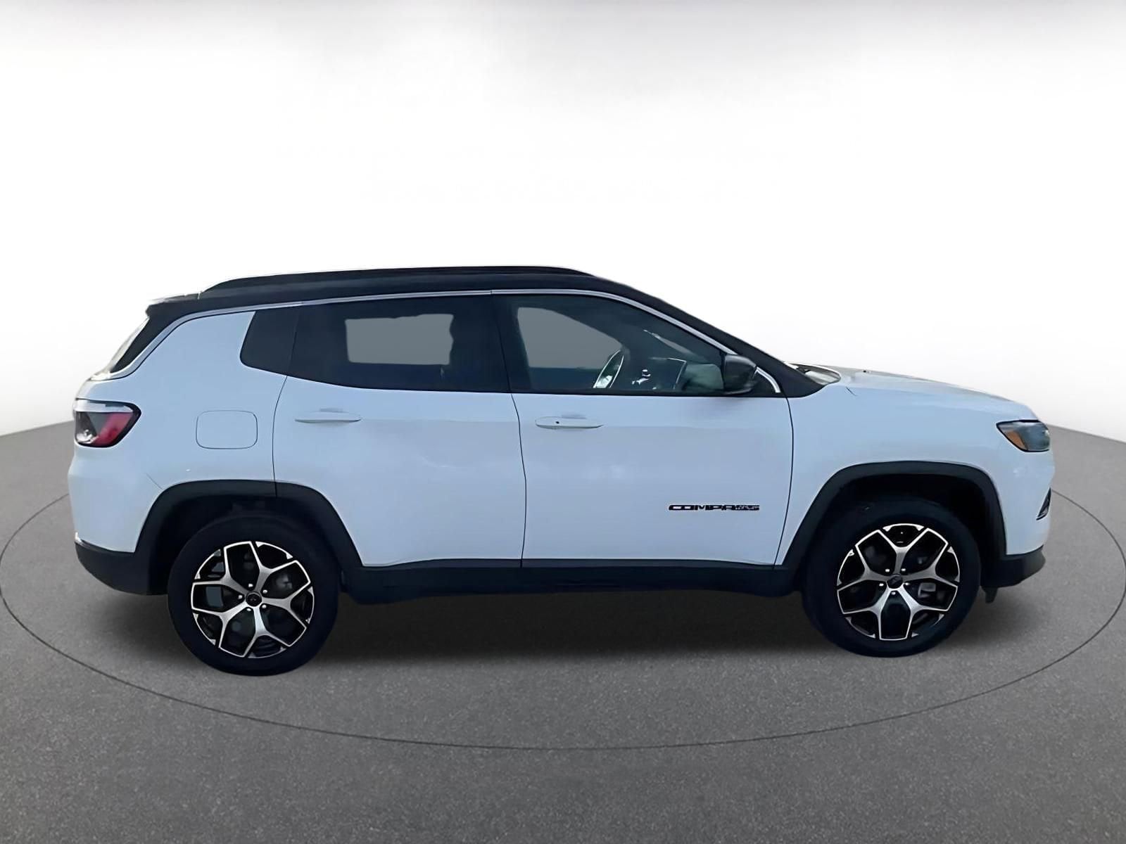 Thumbnail: 2025 Jeep Compass - 16