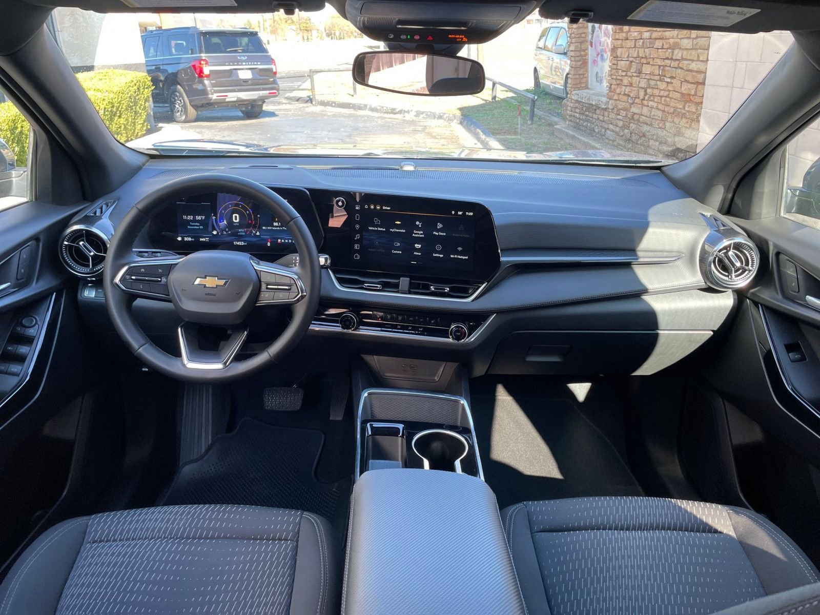 Thumbnail: 2025 Chevrolet Equinox - 32