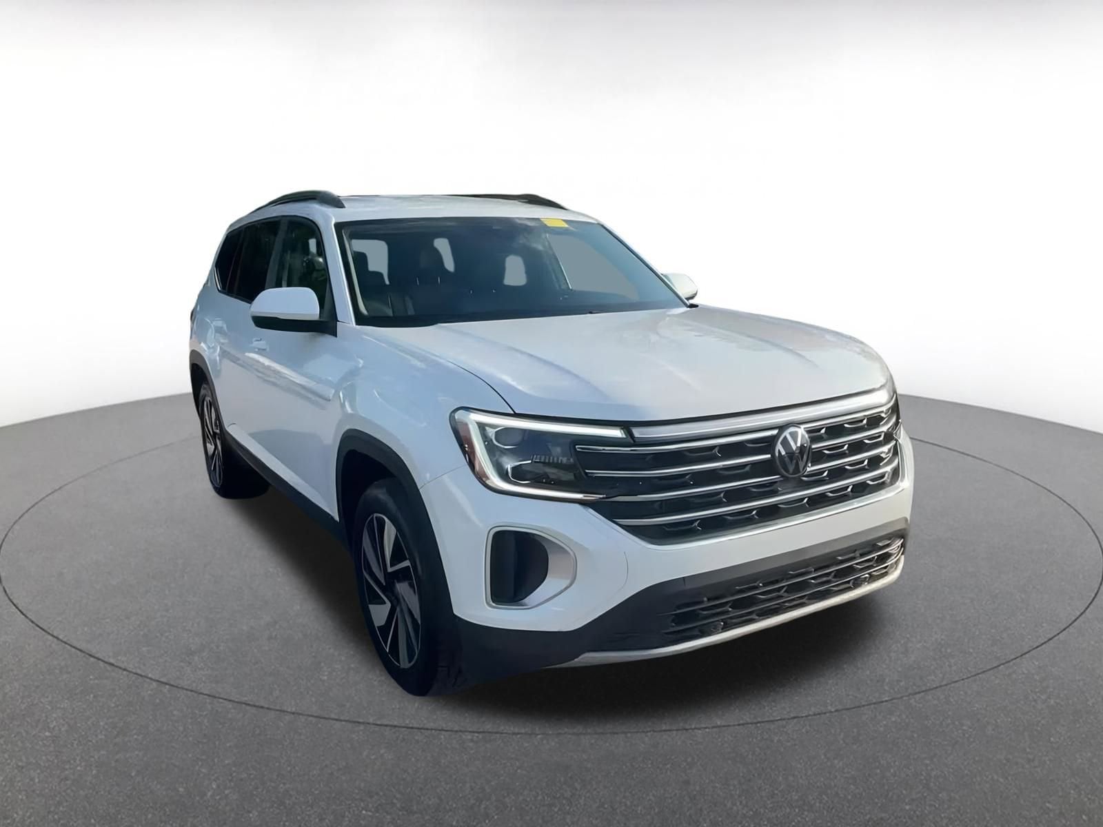 Thumbnail: 2024 Volkswagen Atlas - 3