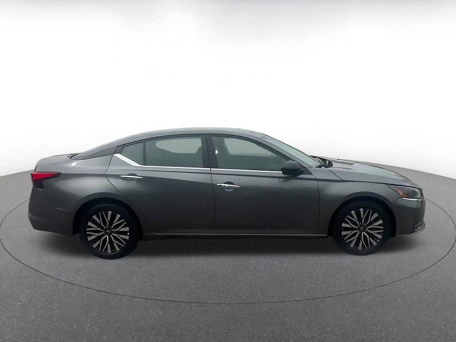 Thumbnail: 2025 Nissan Altima - 16