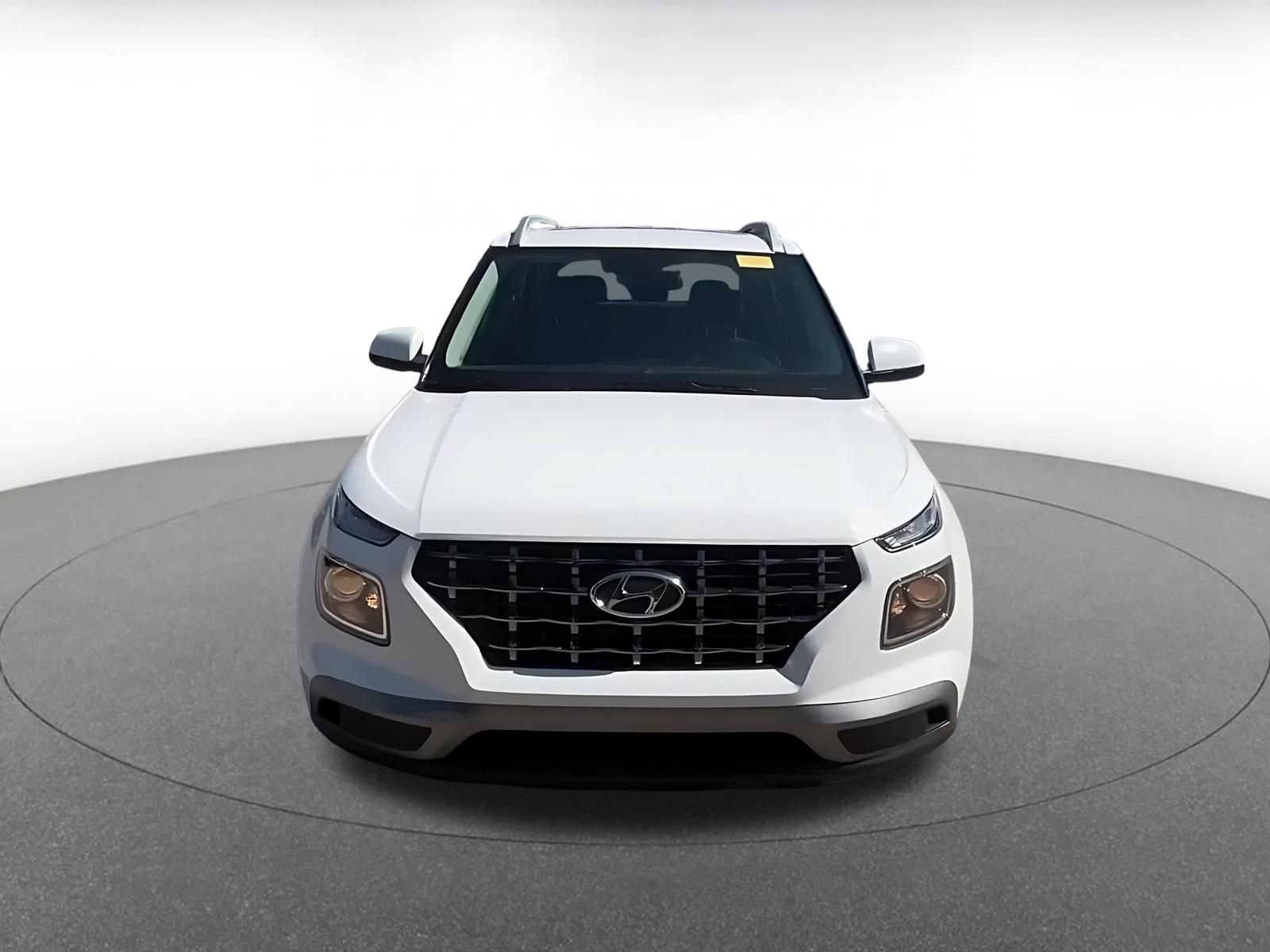 Thumbnail: 2025 Hyundai Venue - 4