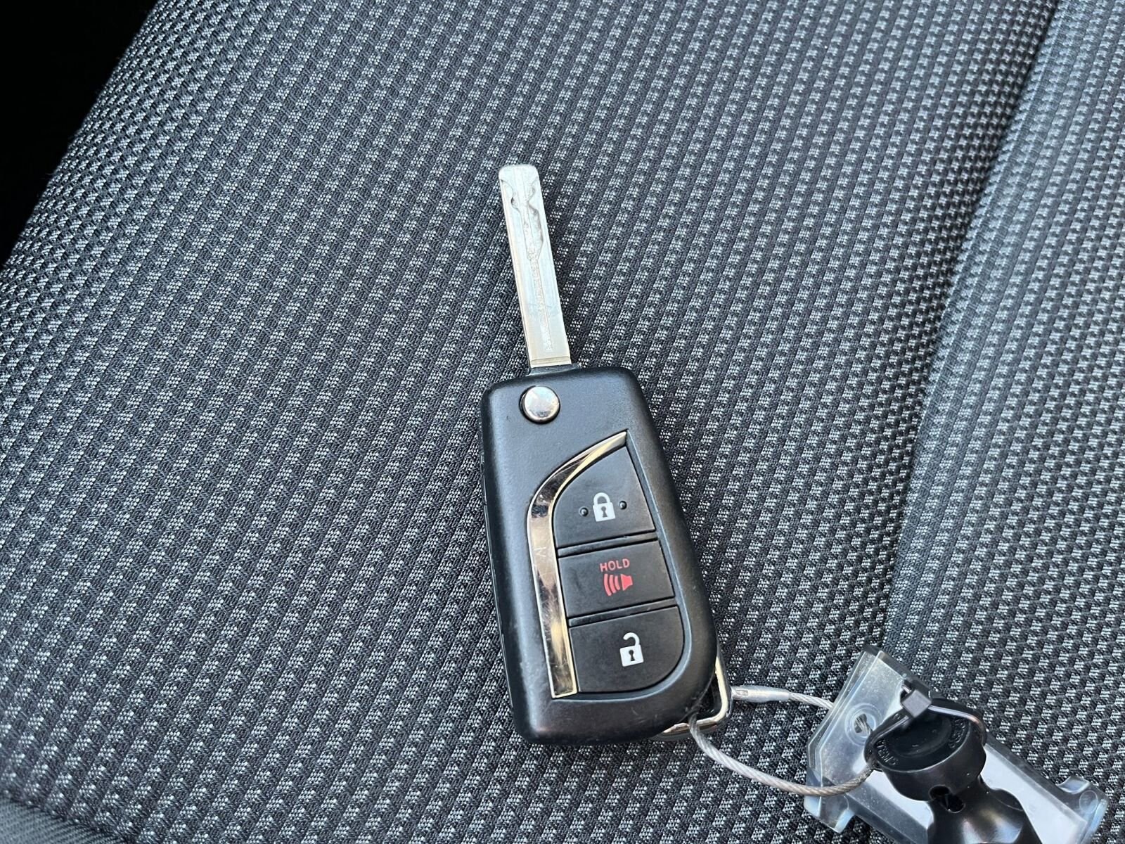 Thumbnail: 2025 Toyota RAV4 - 22