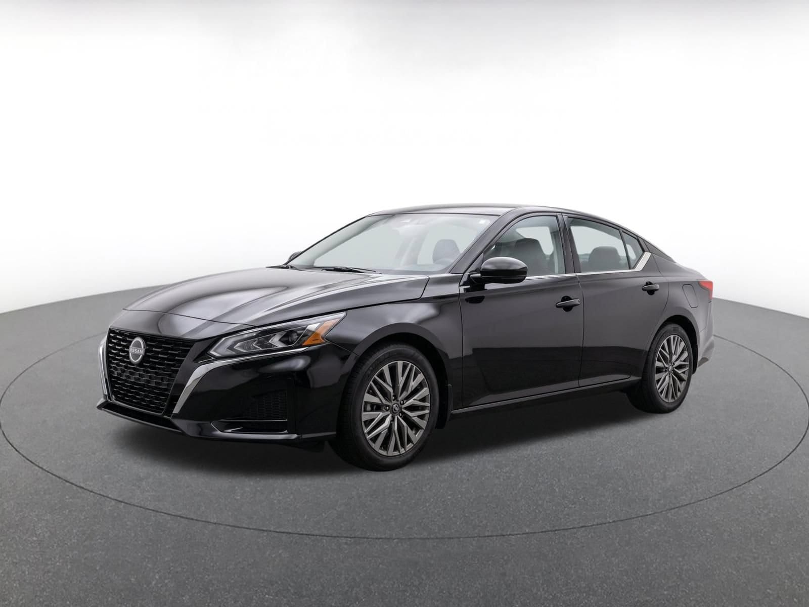 Thumbnail: 2025 Nissan Altima - 3