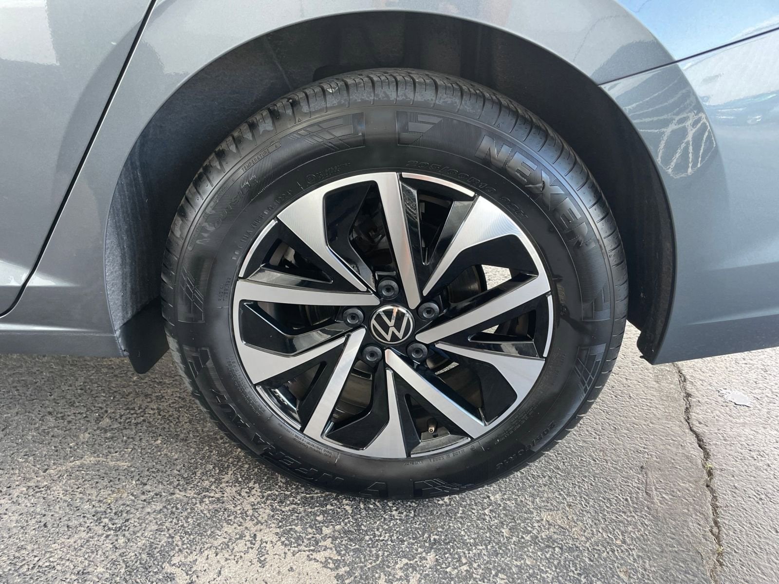 Thumbnail: 2025 Volkswagen Jetta - 28