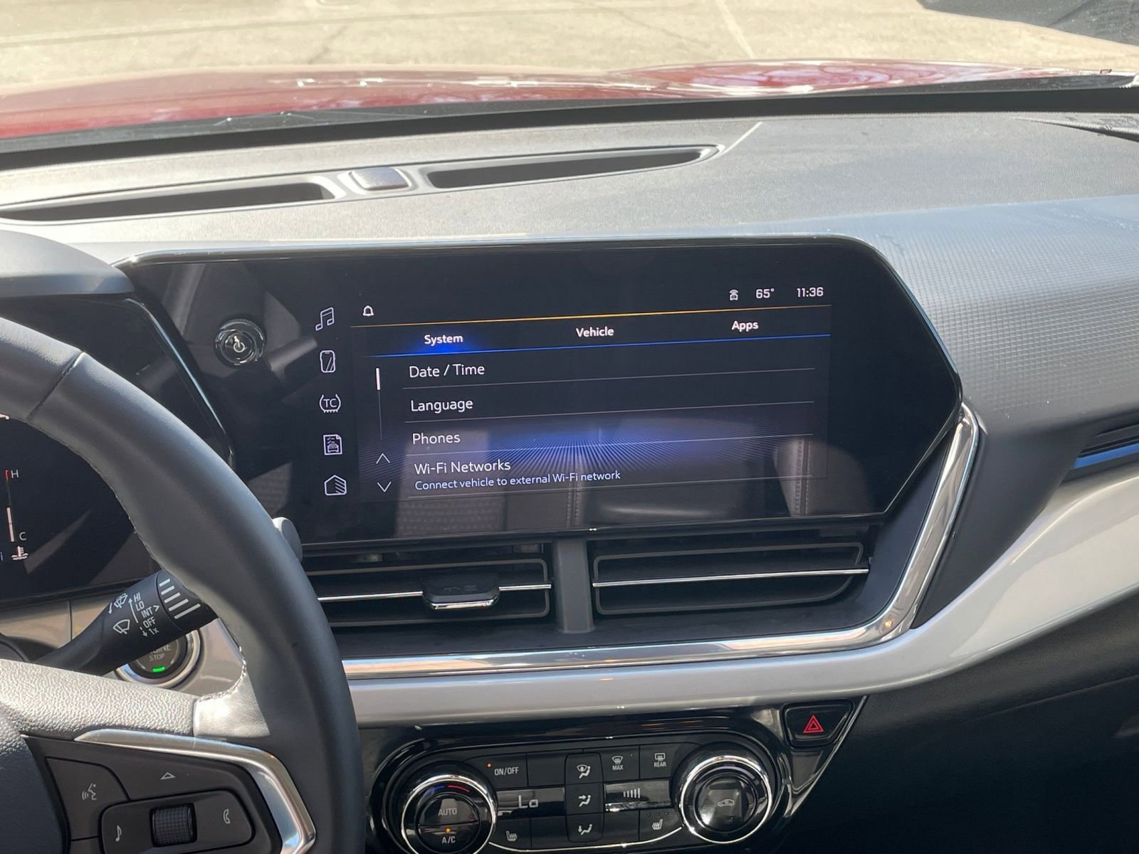 Thumbnail: 2025 Chevrolet Trax - 18