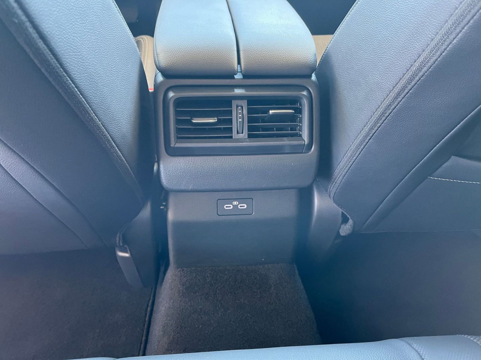 Thumbnail: 2025 Mazda CX-50 - 23