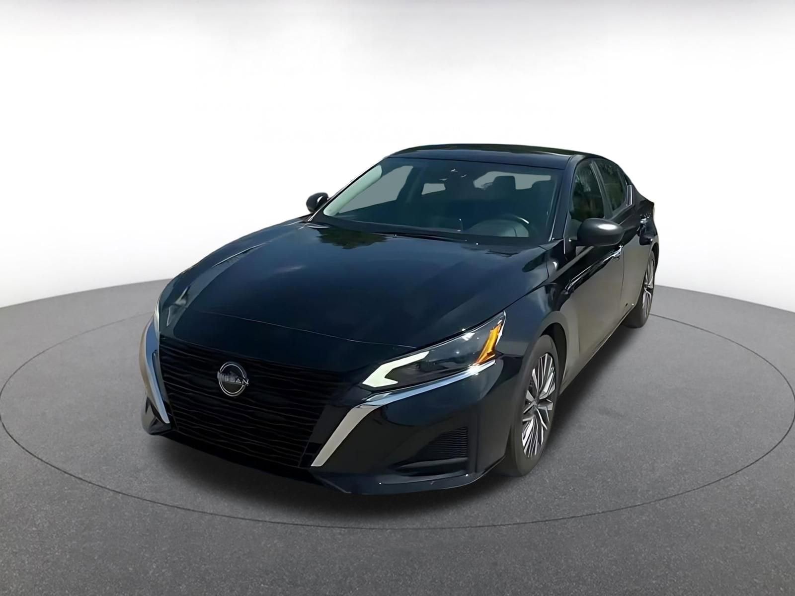 Thumbnail: 2025 Nissan Altima - 7
