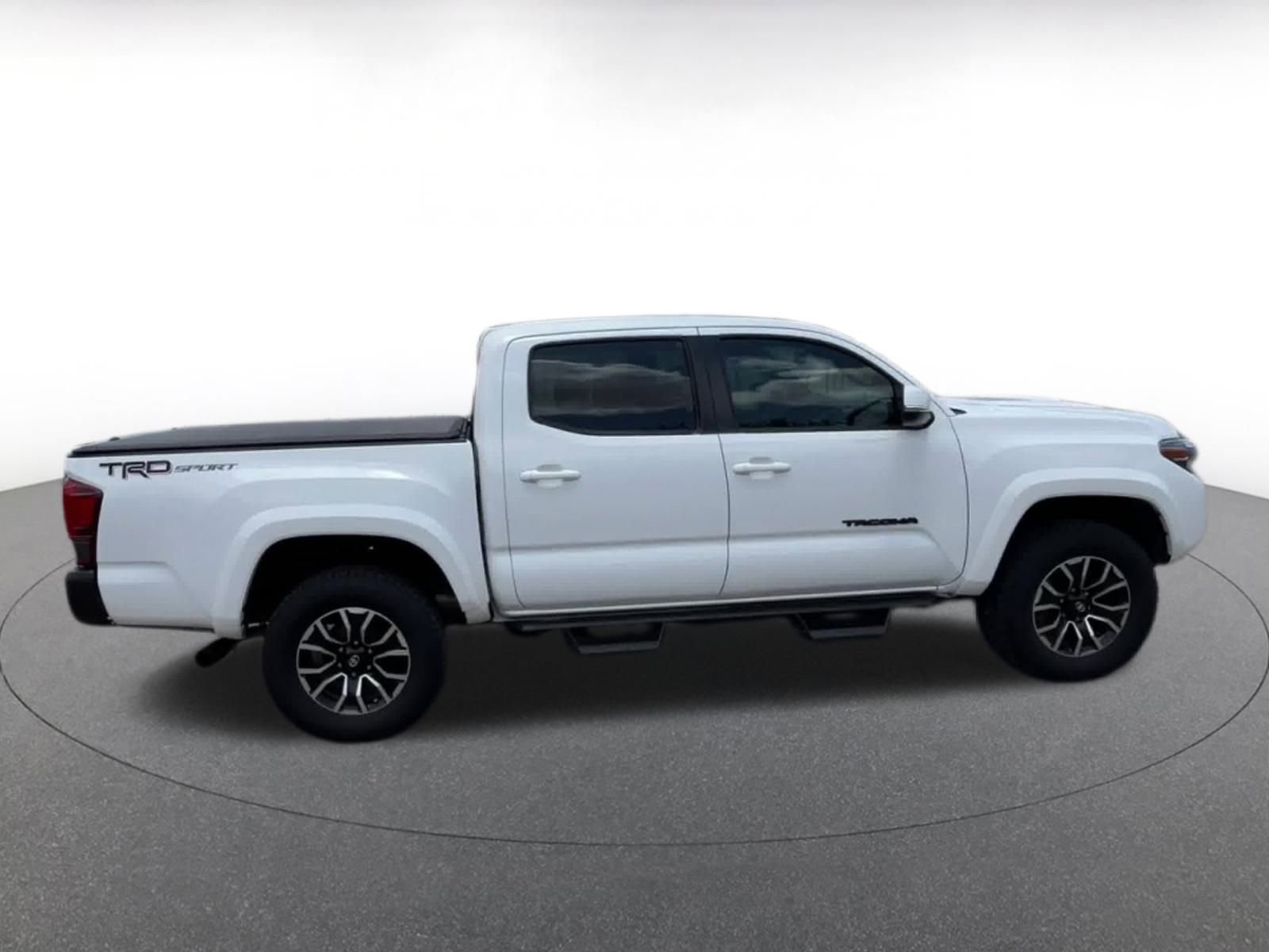 Thumbnail: 2019 Toyota Tacoma - 16