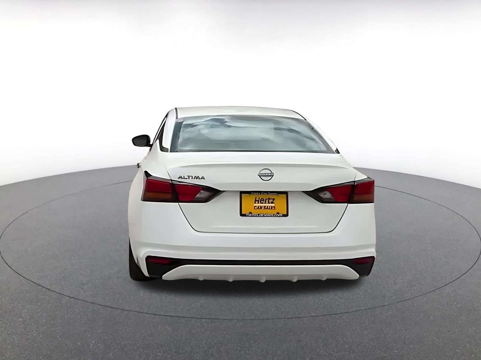 Thumbnail: 2025 Nissan Altima - 10