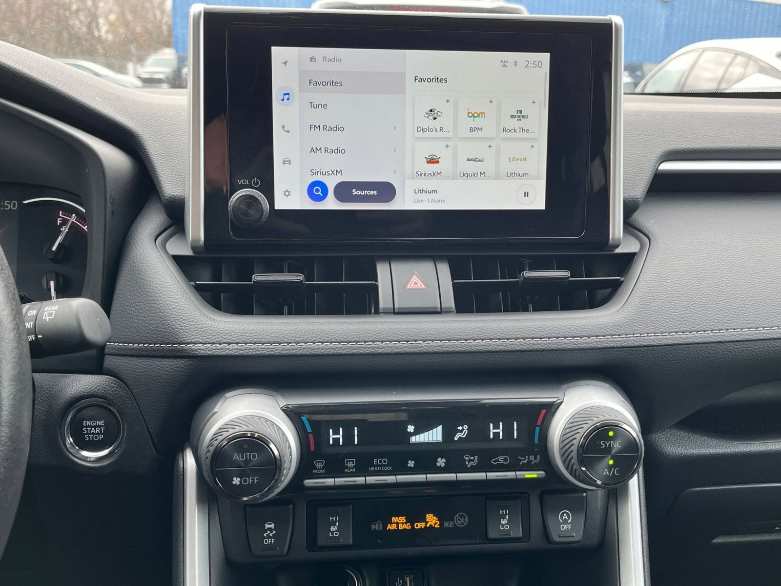 Thumbnail: 2025 Toyota RAV4 - 21