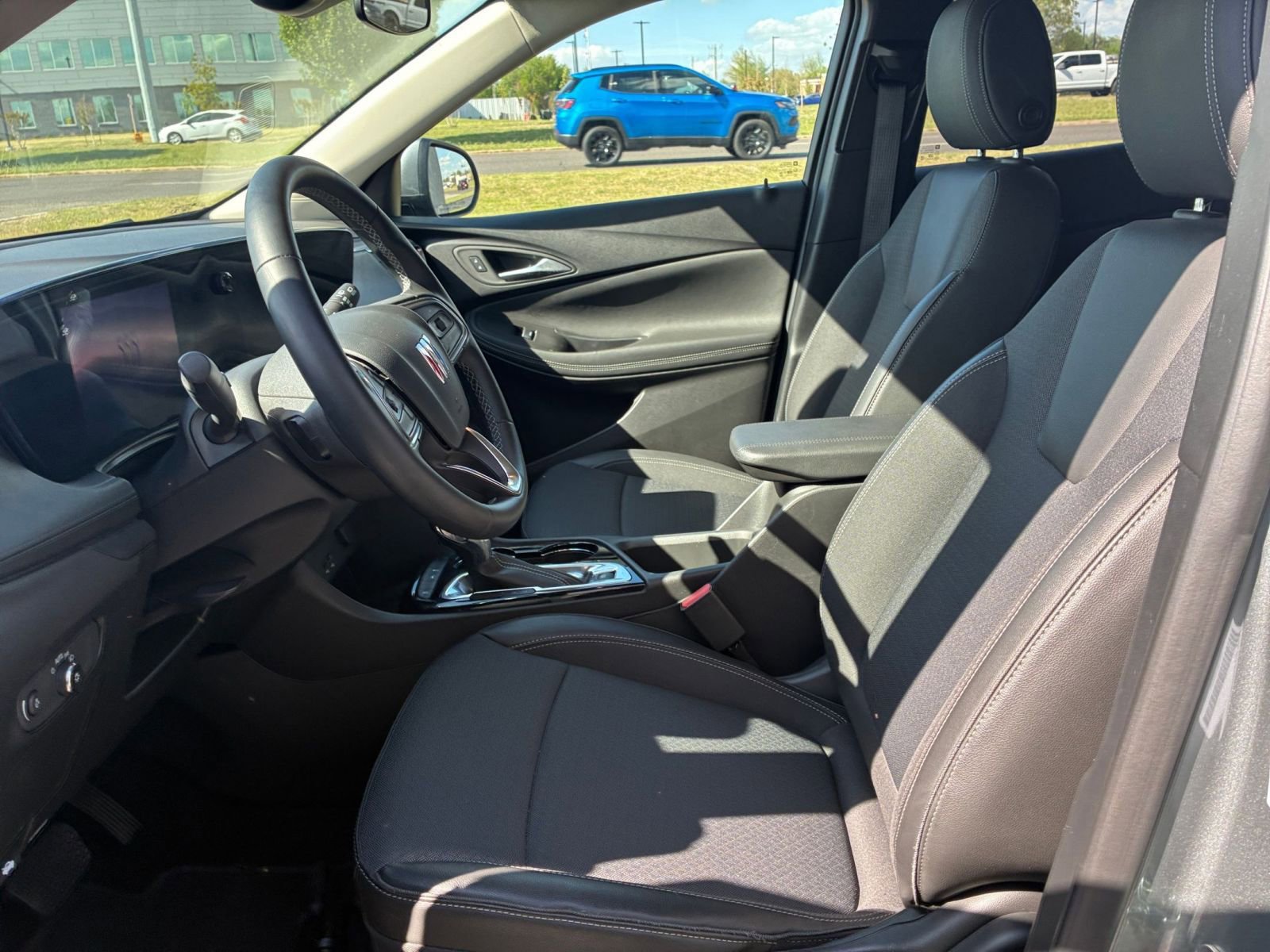 Thumbnail: 2025 Buick Encore GX - 25