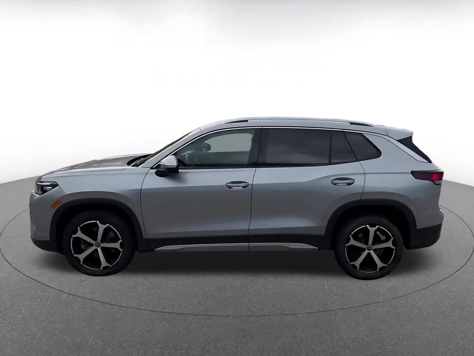 Thumbnail: 2026 Volkswagen Tiguan - 9