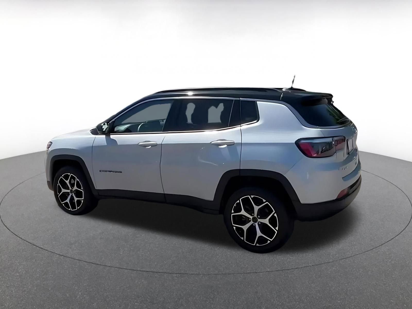 Thumbnail: 2025 Jeep Compass - 10