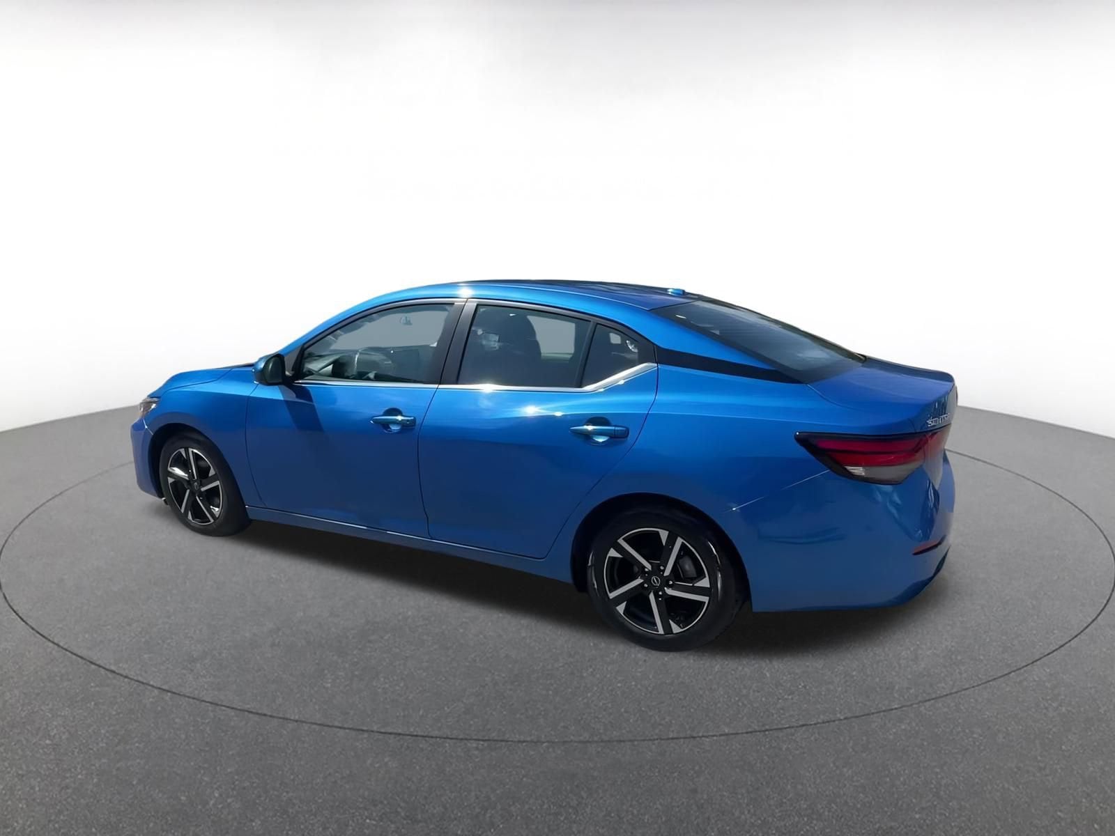 Thumbnail: 2024 Nissan Sentra - 10