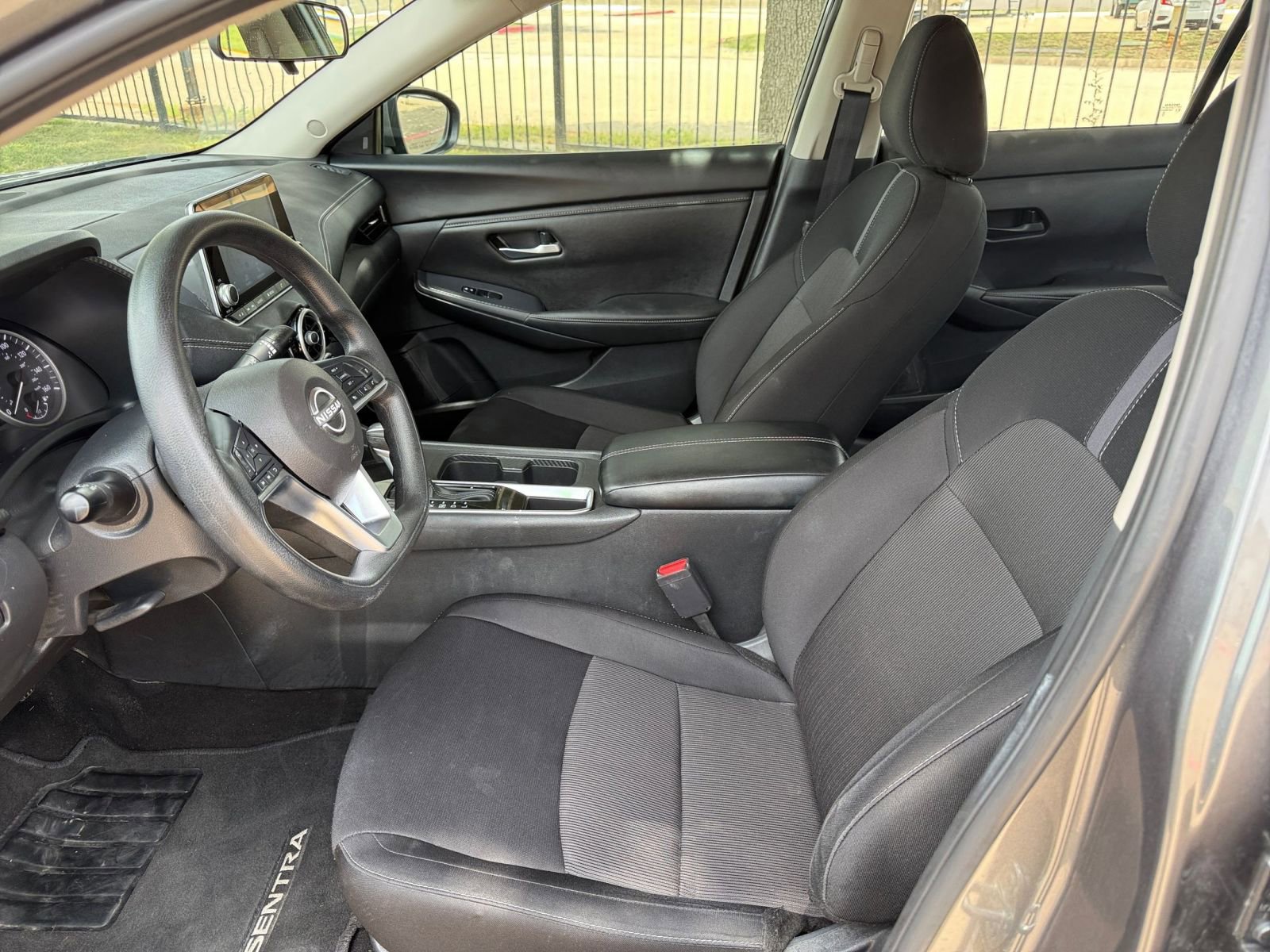 2024 Nissan Sentra SV 27