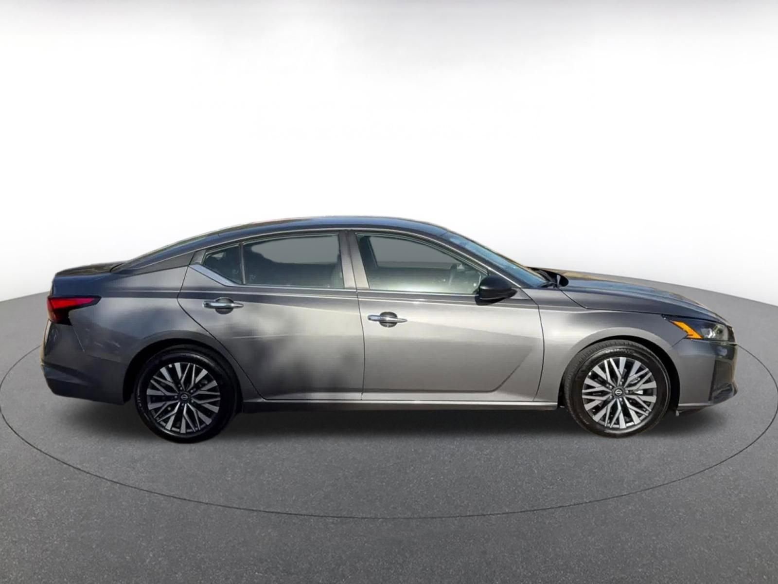 Thumbnail: 2025 Nissan Altima - 16
