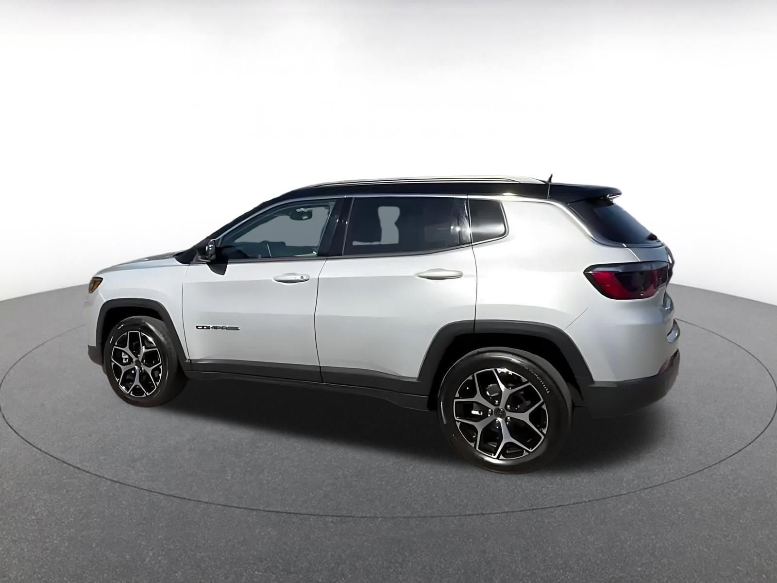 Thumbnail: 2025 Jeep Compass - 9